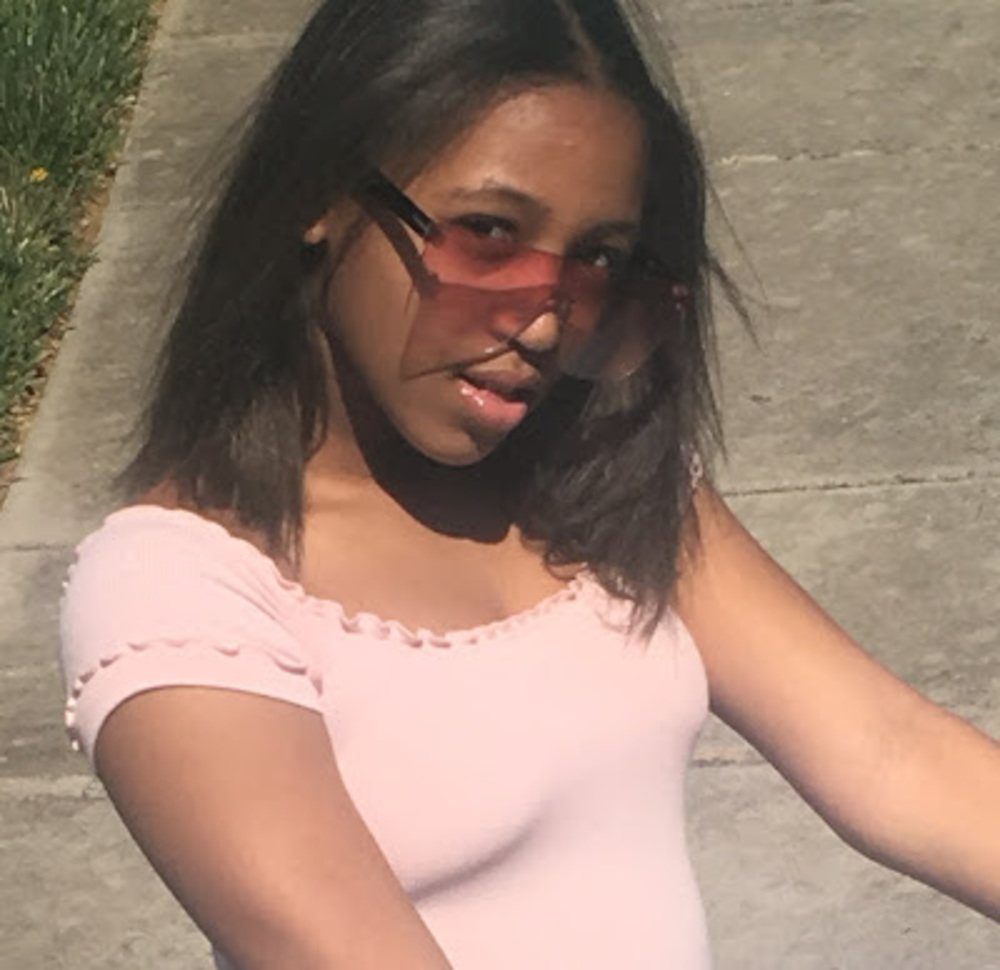 Meet your Posher, Jewella